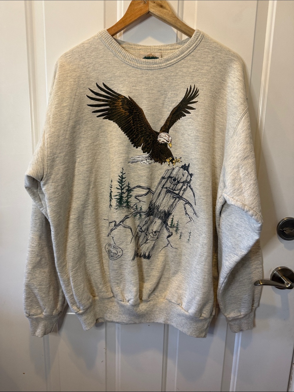 Oversized Fit Light Gray Crewneck Sweater with Eagle Graphic